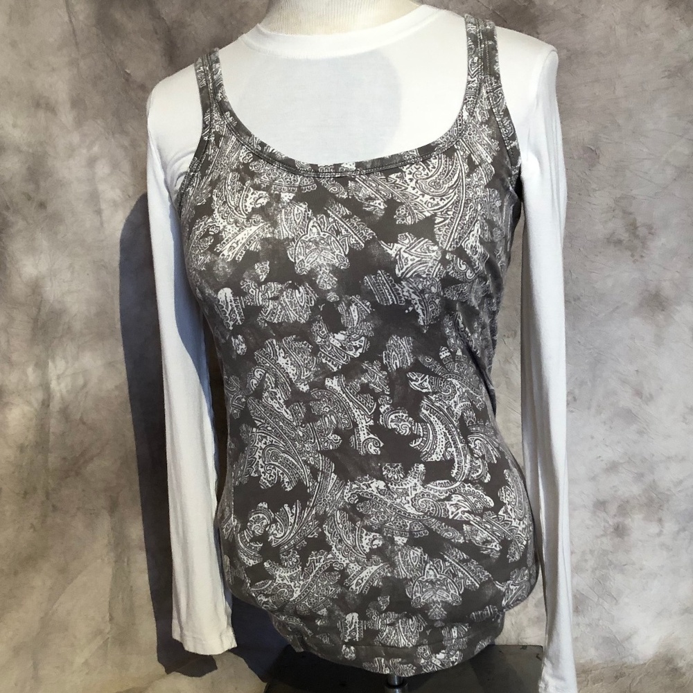 BANANA REPUBLIC TANK TOP   MEDIUM
